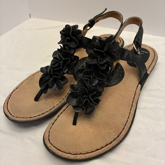 Born Concept BOC Black Leather Flower Thong Sandals Women's Size 9 CHA13 Buckle - Picture 1 of 16